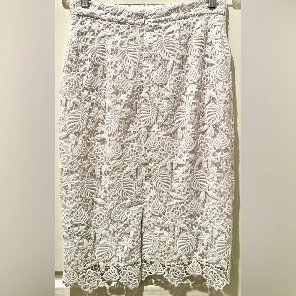 Banana Republic White Floral & Leaf Crochet Lace Midi Pencil Skirt